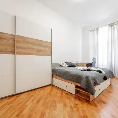 Mlynska 3 Centrum 150m2 Apartmán