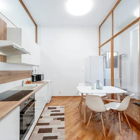 Mlynska 3 Centrum 150m2 Kosice