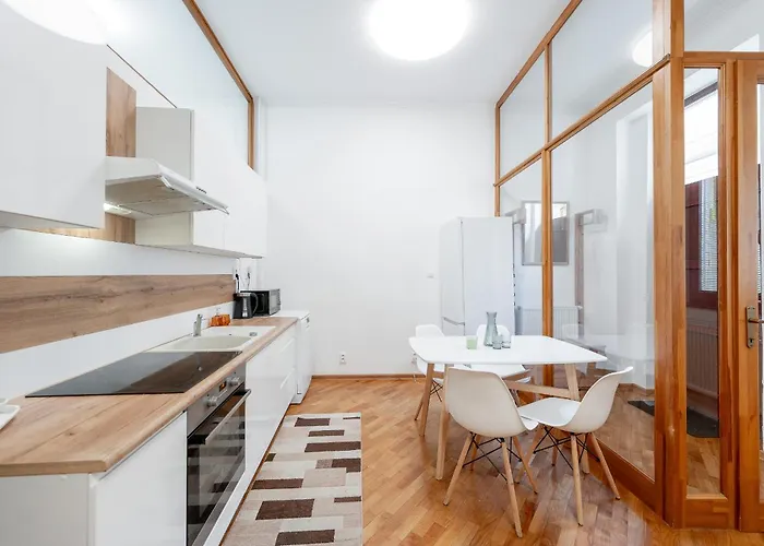 Mlynska 3 Centrum 150m2 Košice